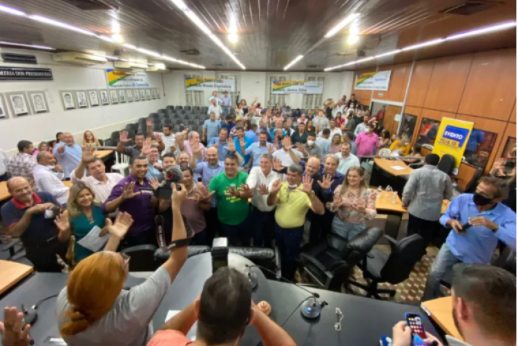 Deputados Moretto e Dr. Leonardo mostram força política durante evento em Cáceres