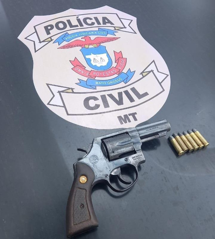 Durante abordagem policial, suspeito é preso com arma de fogo e munições em Comodoro