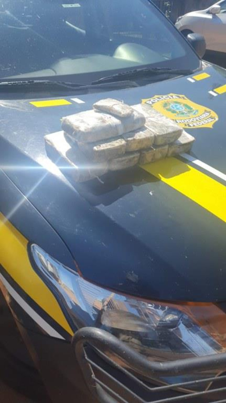 Em Sapezal, Polícia Rodoviária Federal prende homem com mais de 8 Kg de cocaína