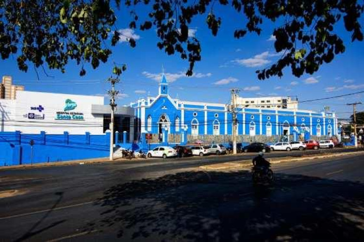 Enfermeira é presa por furtar medicamentos e testes da Covid-19