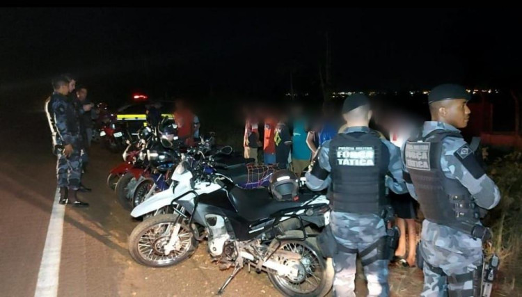 Força Tática fecha o cerco e detém motociclistas empinando