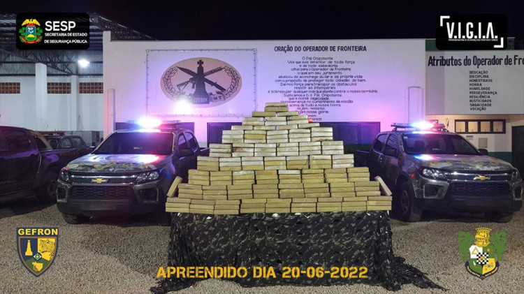 Gefron prende quatro e apreende mais de 150 kg de pasta base e cloridrato de cocaína
