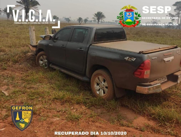 Gefron recupera caminhonete roubada em Vila Bela