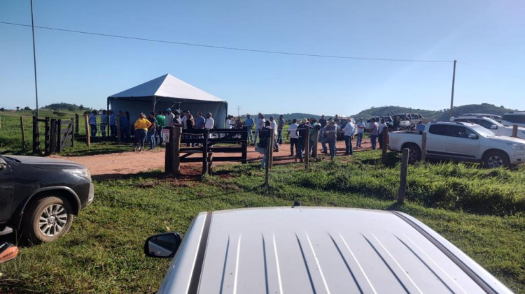 Grupo de sem terras recua após negociação em Araputanga