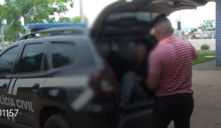 Idosa flagra marido tentando estuprar neta de 12 anos em Vila Bela