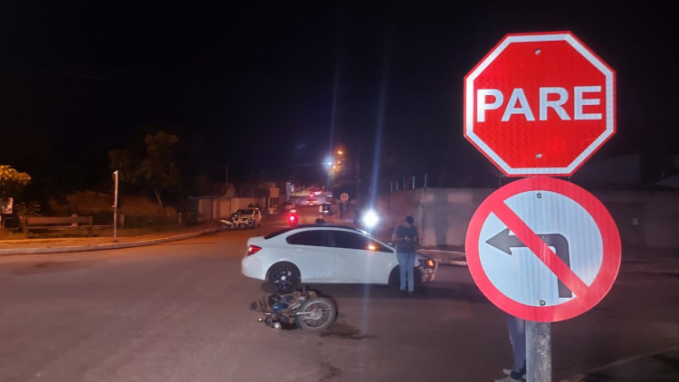 Invadiu e bateu: mais um acidente envolvendo moto em Pontes e Lacerda
