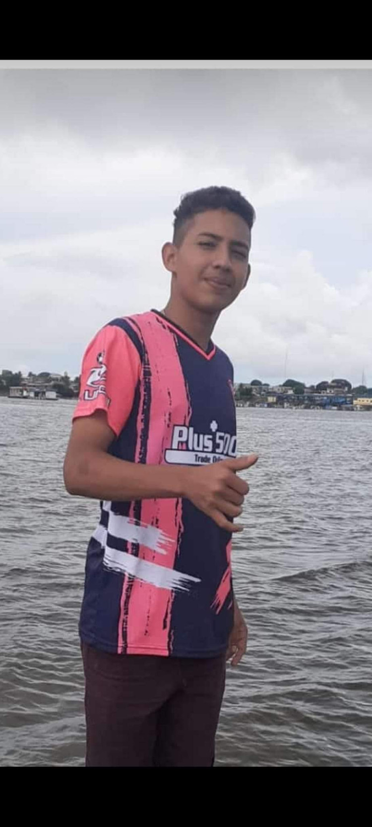 Jovem baleado em frente a tabacaria de Pontes e Lacerda, morre na Capital
