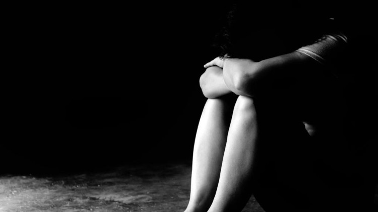 Mãe encontra estuprador na cama da filha de 12 anos em Nova Lacerda