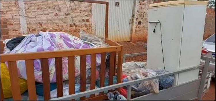 Mãe entra em desespero ao perder tudo em alagamento na Vila Iguaçu; vereador faz campanha para ajudar