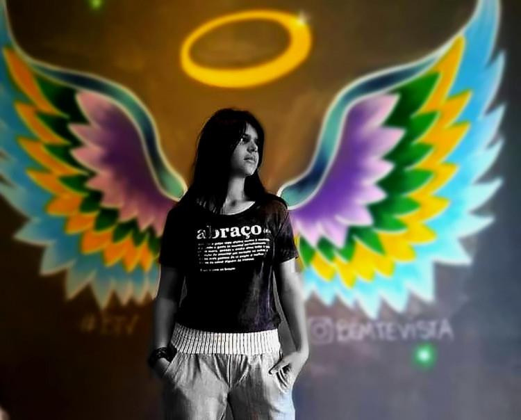 Mãe irá confeccionar camisetas para uso durante julgamento do jovem que matou sua filha