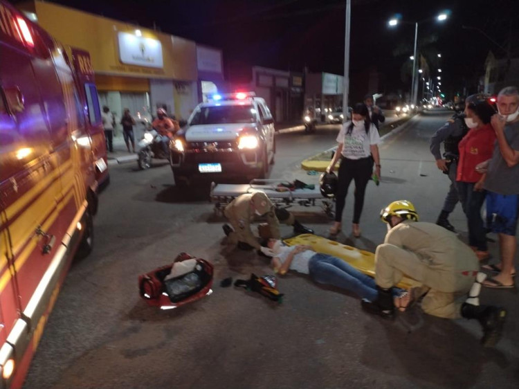 Motociclista invade preferencial e fica ferida no Jardim Bela Vista