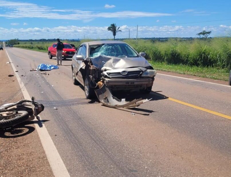 Motociclista morre ao colidir contra carro na BR 174, em Pontes e Lacerda