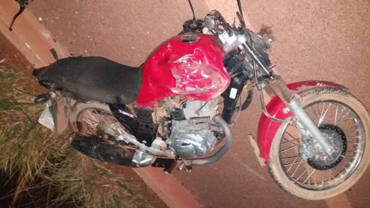 Motociclista morre ao colidir em caminhonete estacionada na estrada do Matão