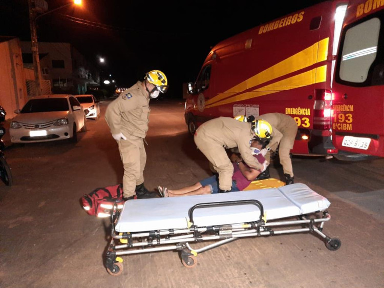 Motociclista perde controle e cai na avenida Minas Gerais