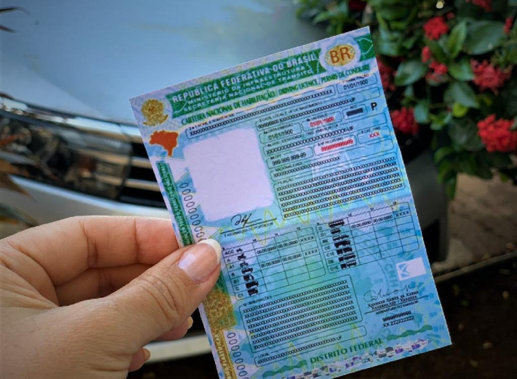 Nova carteira de habilitação começa a ser emitida a partir de junho