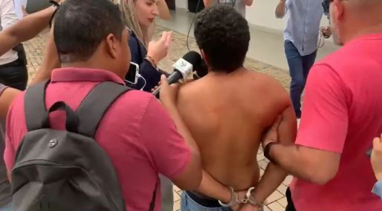 Pai é preso suspeito de estuprar e engravidar própria filha em MT