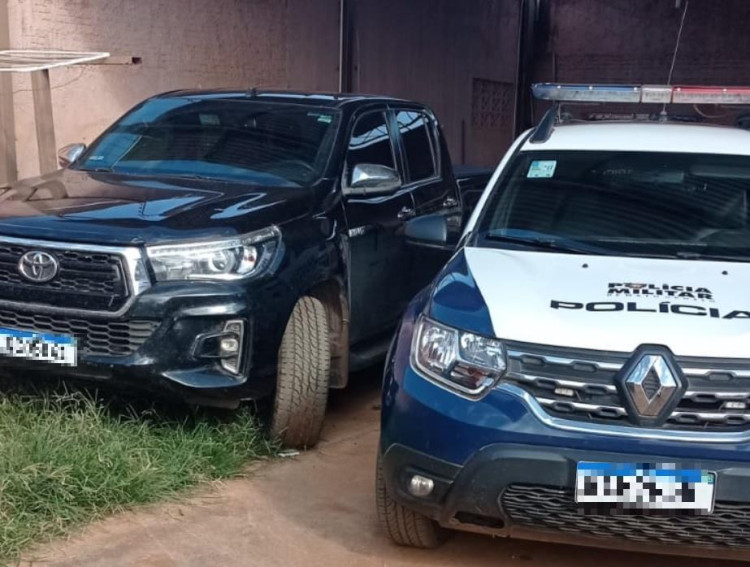 Perseguição e trocas de tiro: Hilux roubada em Cuiabá é recuperada perto da fronteira com a Bolívia