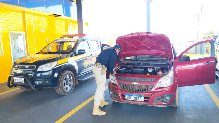 Pick-up roubada seria desmanchada e vendida na região de Pontes e Lacerda