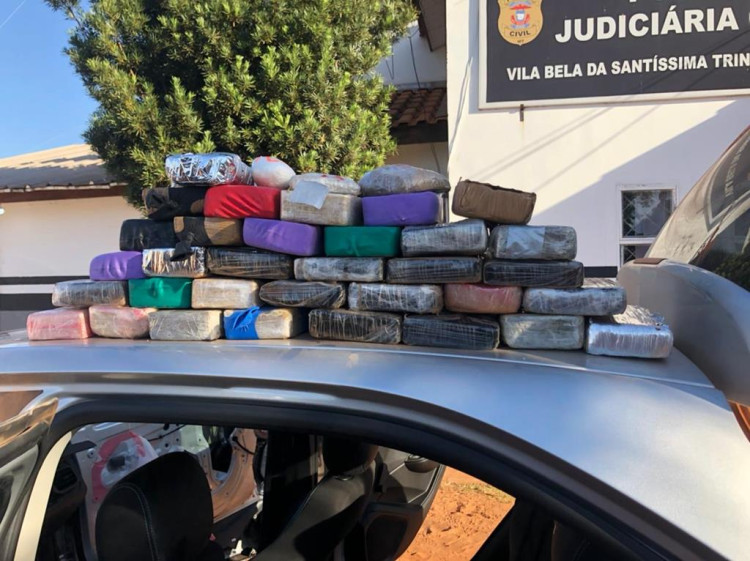 Polícia Civil apreende mais de 30 tabletes de cocaína em Vila Bela