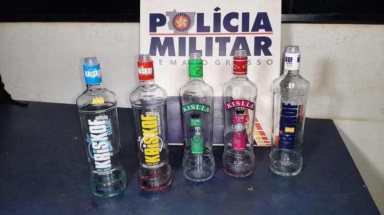 Polícia Militar acaba com festa e detém 22 pessoas entre elas 16 menores