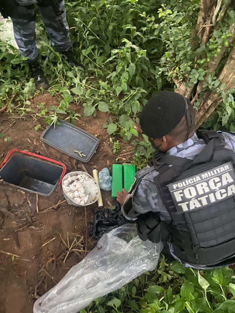 Polícia Militar atua contra tráfico de drogas e prende quadrilha com cocaína e maconha em Nova Lacerda