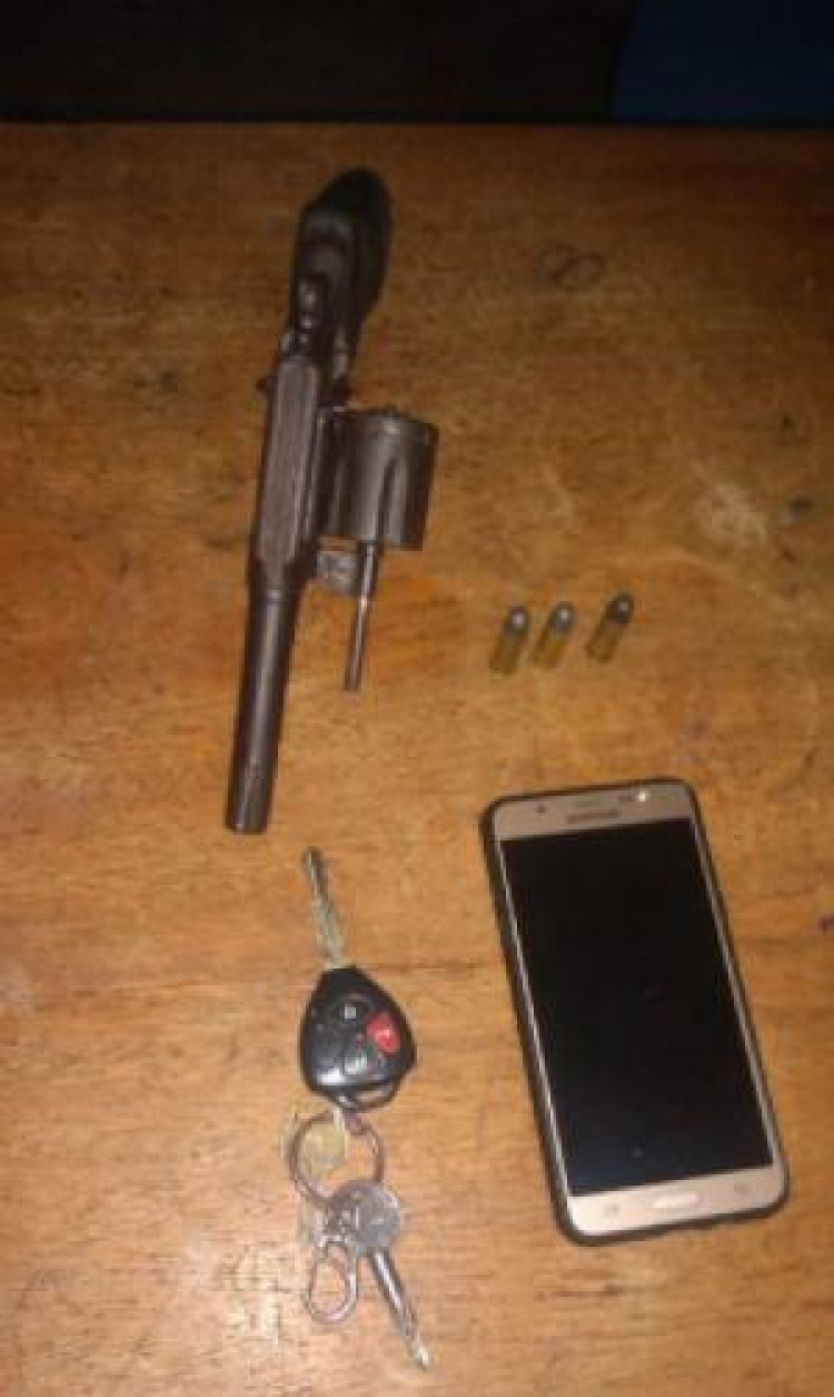 Polícia prende homem que mantinha família em carcere privado para roubar caminhonete