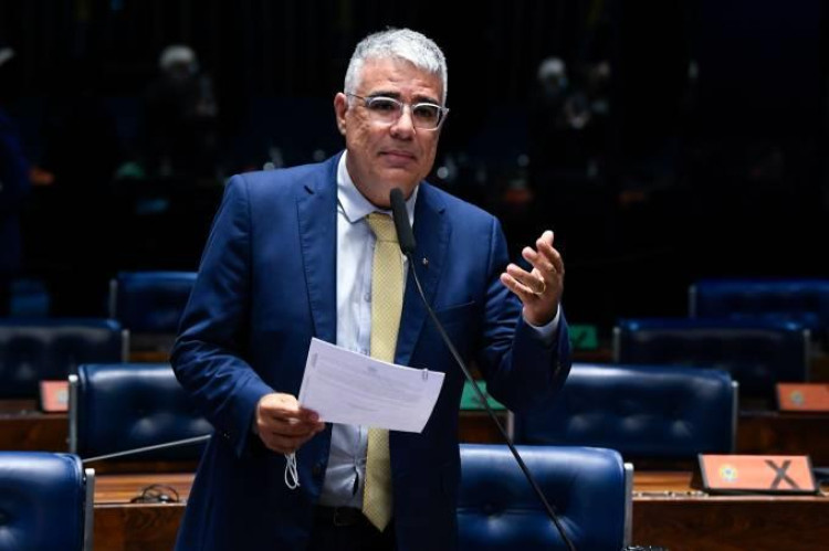 Senador reúne assinaturas para criar nova “CPI da Pandemia”