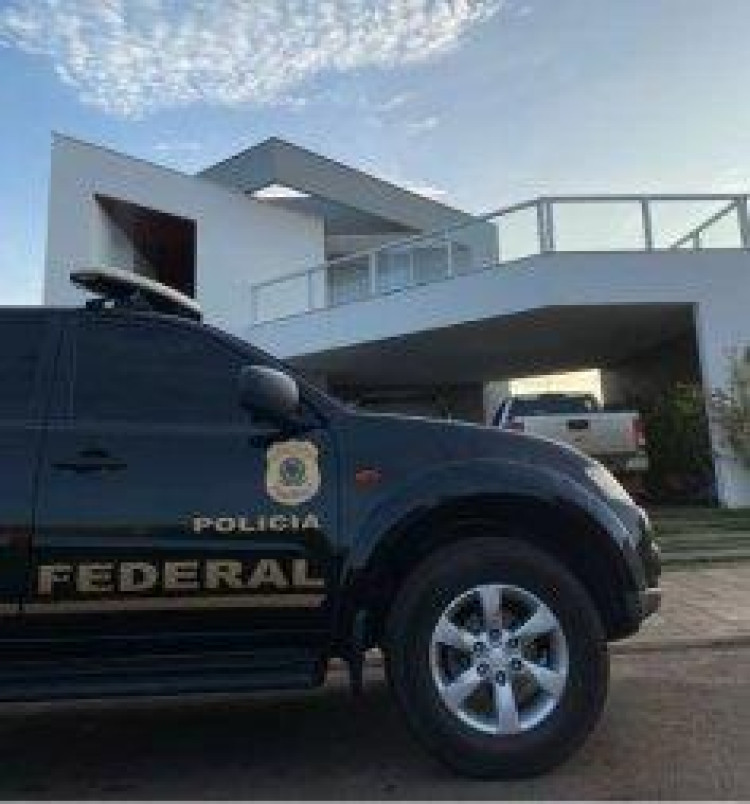 Servidores de órgãos de trânsito de Comodoro, Campos de Júlio e Vilhena (RO), são alvos de uma operação da PF