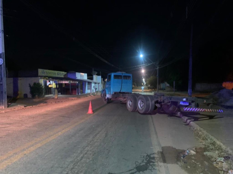 Suspeito com mais de 15 passagens é preso pela Polícia Militar em Pontes e Lacerda com caminhão furtado