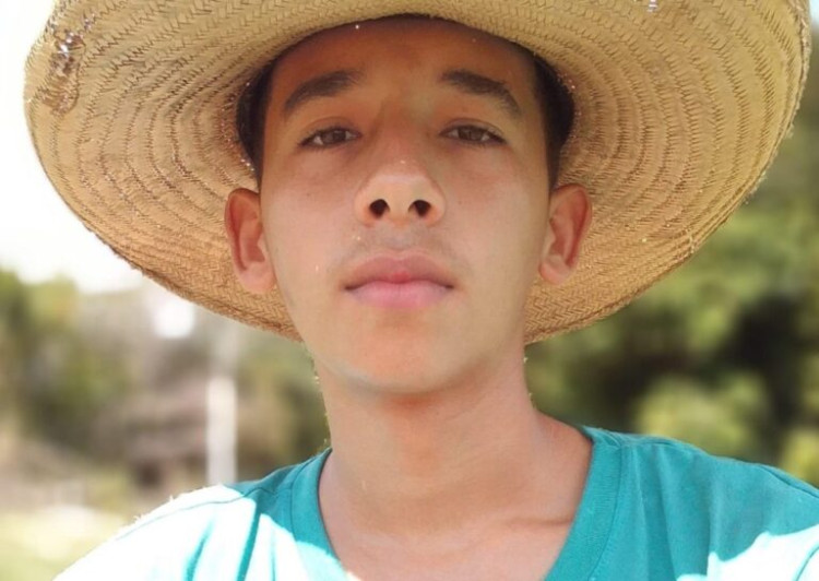 Trator cai em cima da cabeça de jovem que morre em Vila Bela