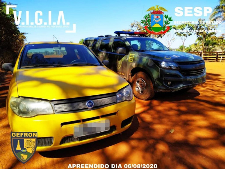 Veículo com produtos agrícolas sem notas fiscais é apreendido na comunidade Nova Fortuna