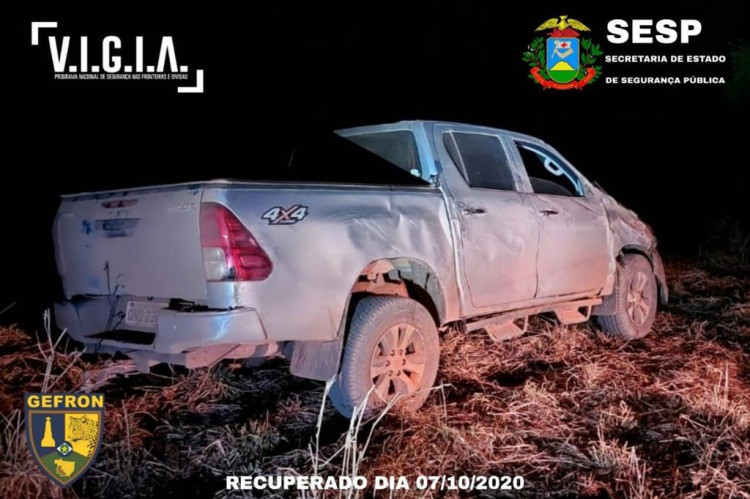 Veículo roubado é encontrado abandonado em zona rural de Vila Bela