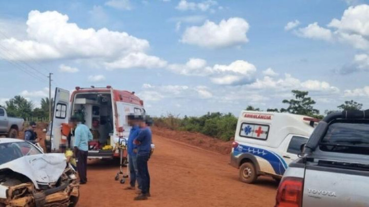 Pastor morre em batida entre Corsa e Hilux